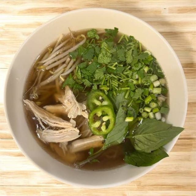 P4. Chicken Pho – Phở Gà.