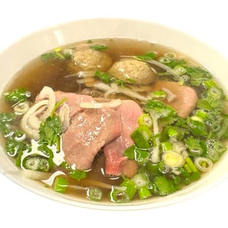 P2. Pho Eye of Round Steak and Meatballs – Phở Tái, Bò Viên